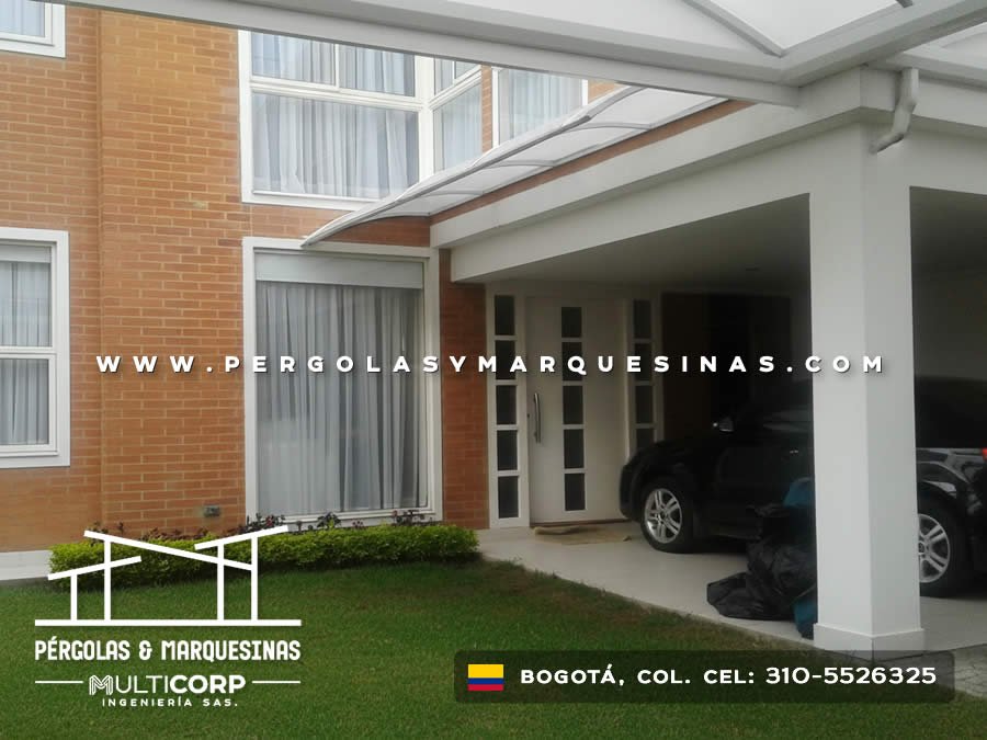 Domo en policarbonato curvo para parqueadero y garaje residencial en Bogotá, Colombia. Multicorp Ingeniería SAS. Domo en policarbonato curvo para parqueadero y garaje residencial en Bogotá, Colombia. Multicorp Ingeniería SAS.
