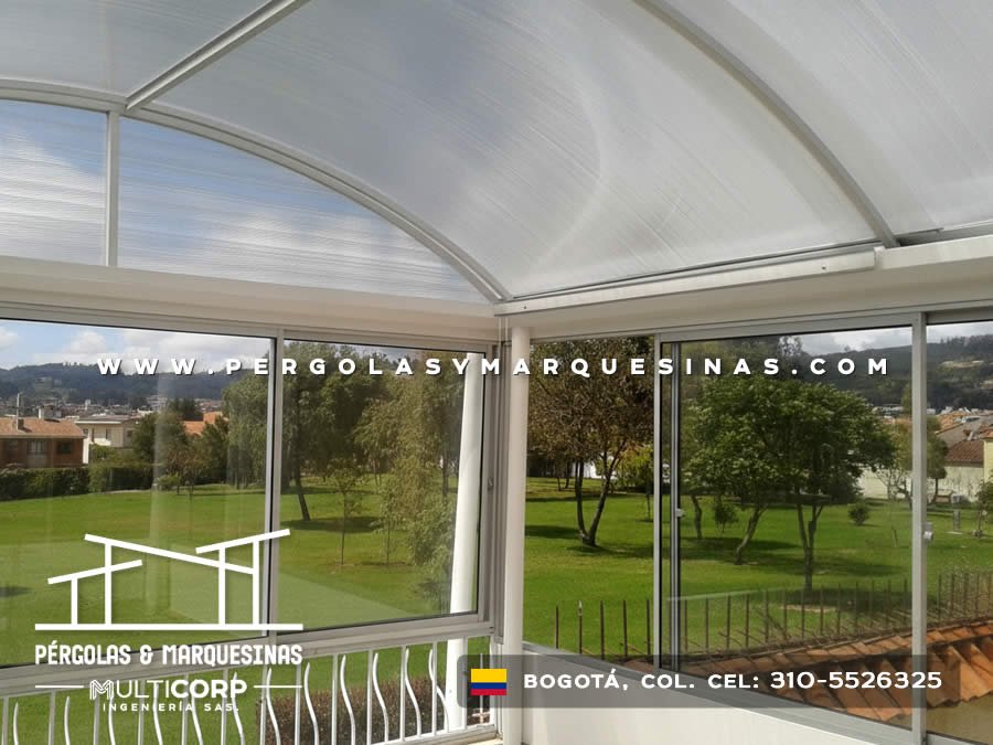 Domo en policarbonato, aluminio y vidrio para terraza cerrada en Bogotá, Colombia. Multicorp Ingeniería SAS. Domo en policarbonato, aluminio y vidrio para terraza cerrada en Bogotá, Colombia. Multicorp Ingeniería SAS.