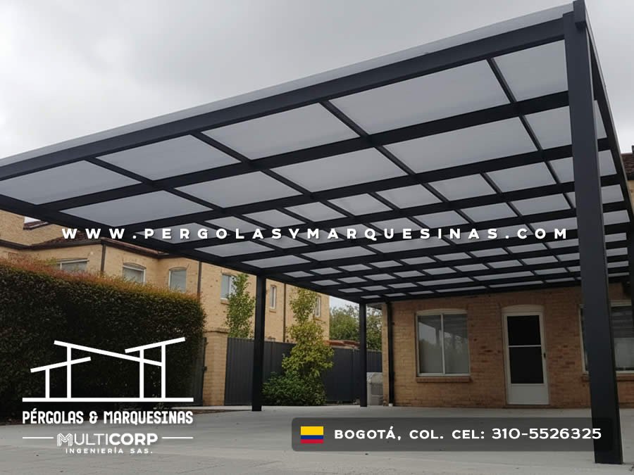 Pérgola metálica en policarbonato para parqueadero y cochera moderna en Bogotá, Colombia. Multicorp Ingeniería SAS. Pérgola metálica en policarbonato para parqueadero y cochera moderna en Bogotá, Colombia. Multicorp Ingeniería SAS.