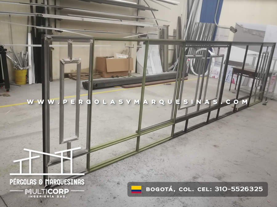 Estructura metalica verde perfiles aluminio en taller de fabricacion de pergolas y marquesinas en Bogotá, Colombia. Multicorp Ingeniería SAS. Estructura metalica verde perfiles aluminio en taller de fabricacion de pergolas y marquesinas en Bogotá, Colombia. Multicorp Ingeniería SAS.