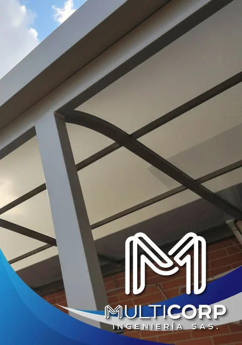 Diseño e instalación de estructuras metálicas para cubiertas y techos de proyectos industriales en Bogotá, Colombia. Multicorp Ingeniería SAS.