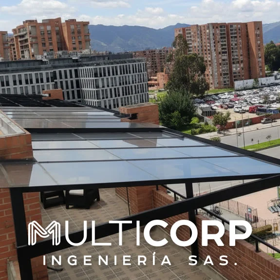 Llevamos a cabo y desarrollamos tus proyectos de techos, cubiertas, pérgolas metálicas, marquesinas corredizas, domos y estructuras metálicas en Bogotá y toda Colombia. Multicorp Ingeniería SAS.